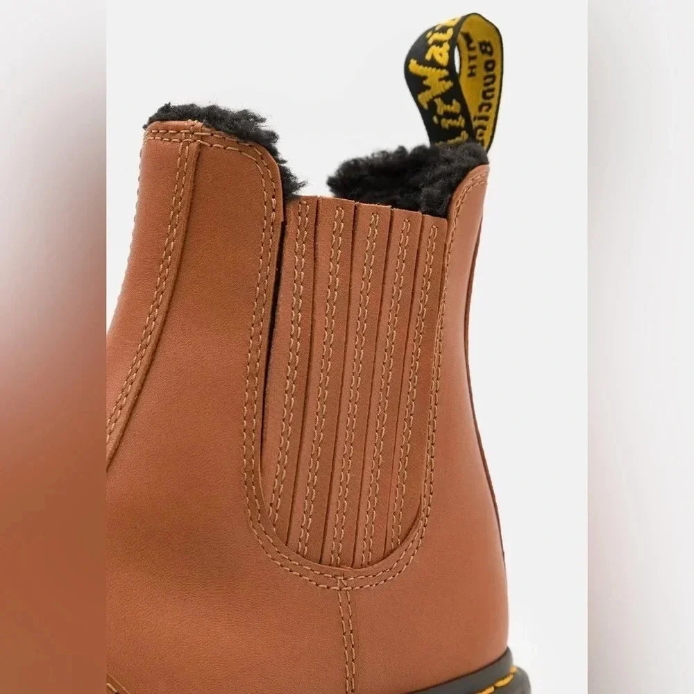 Dr. Martens 2976 Wintergrip Chelsea Boots mens: 8 woman’s: 9 - Picture 9 of 10